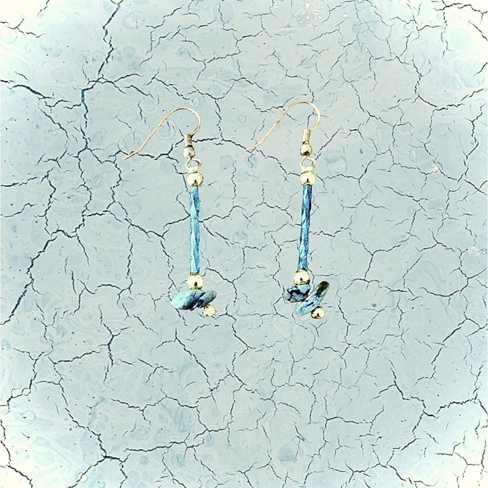 EUC! SILVER TURQUOISE STONE DANGLE EARRINGS - Picture 2 of 4